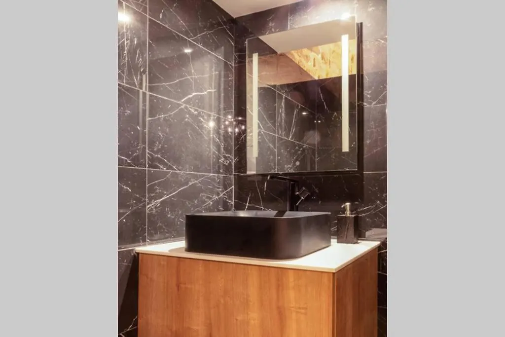 Luxury Countryside House Heart Of Historic Marais * Paris